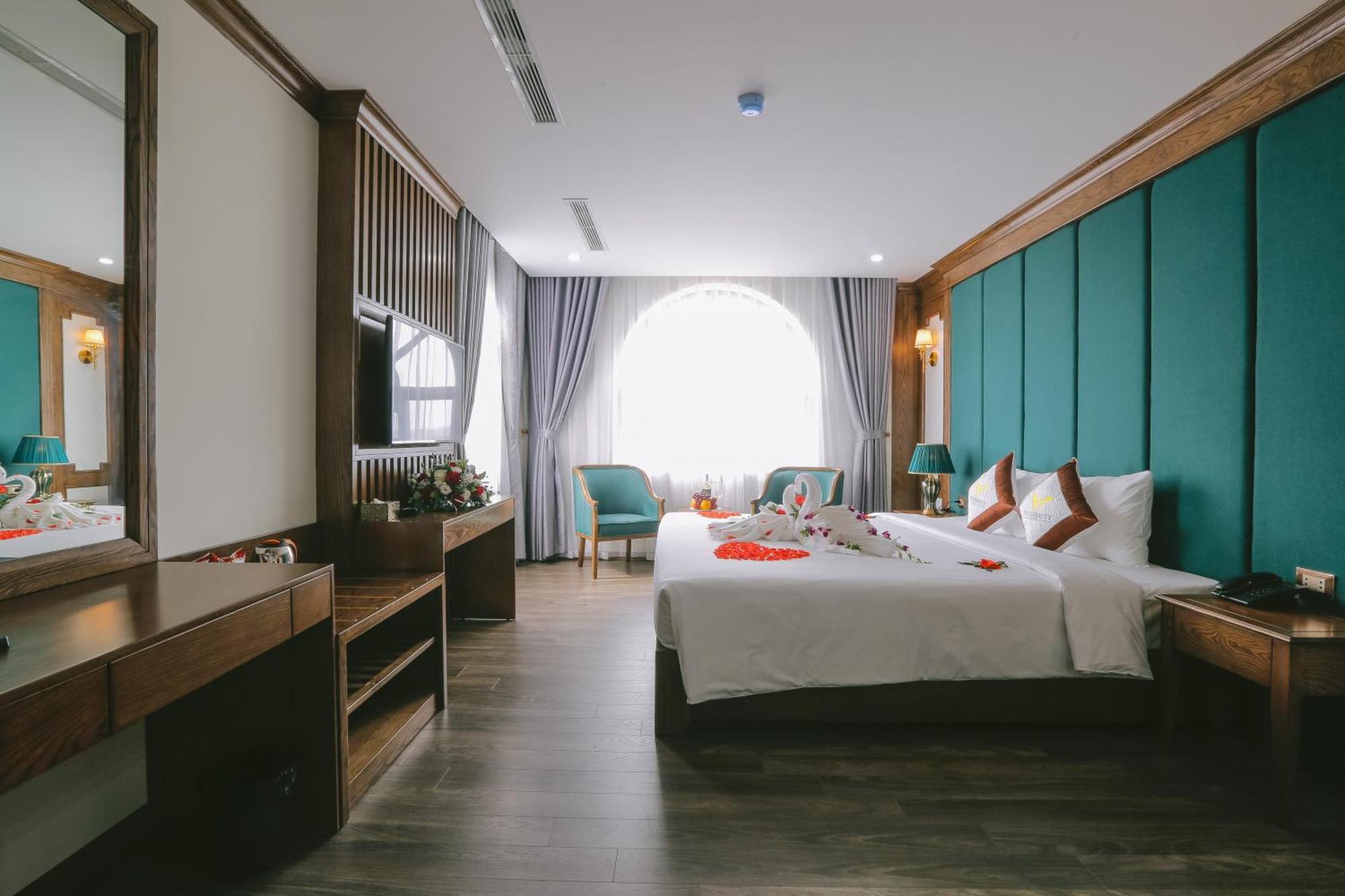 Prosperity Boutique Halong Hotel & Restaurent Ha Long Exterior photo