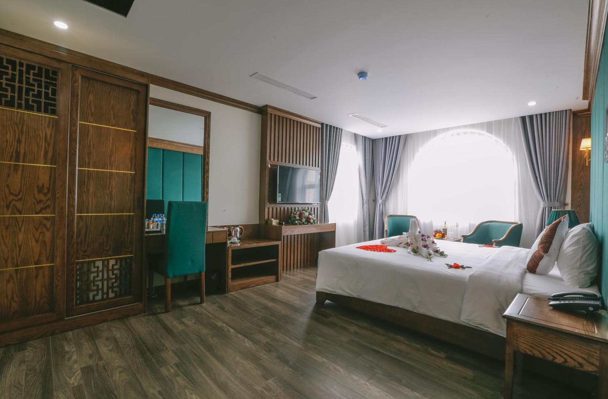 Prosperity Boutique Halong Hotel & Restaurent Ha Long Exterior photo