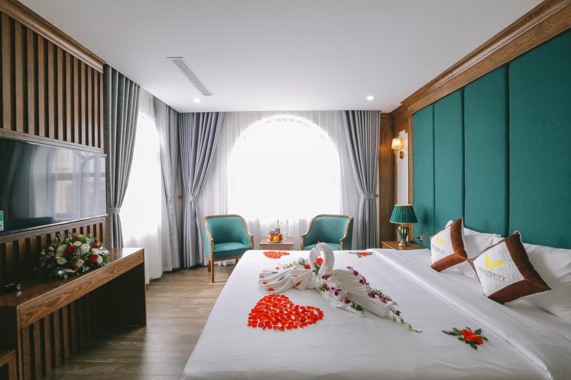 Prosperity Boutique Halong Hotel & Restaurent Ha Long Exterior photo